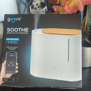 Soothe Smart Wi‑Fi Humidifier in White with Wood Accent